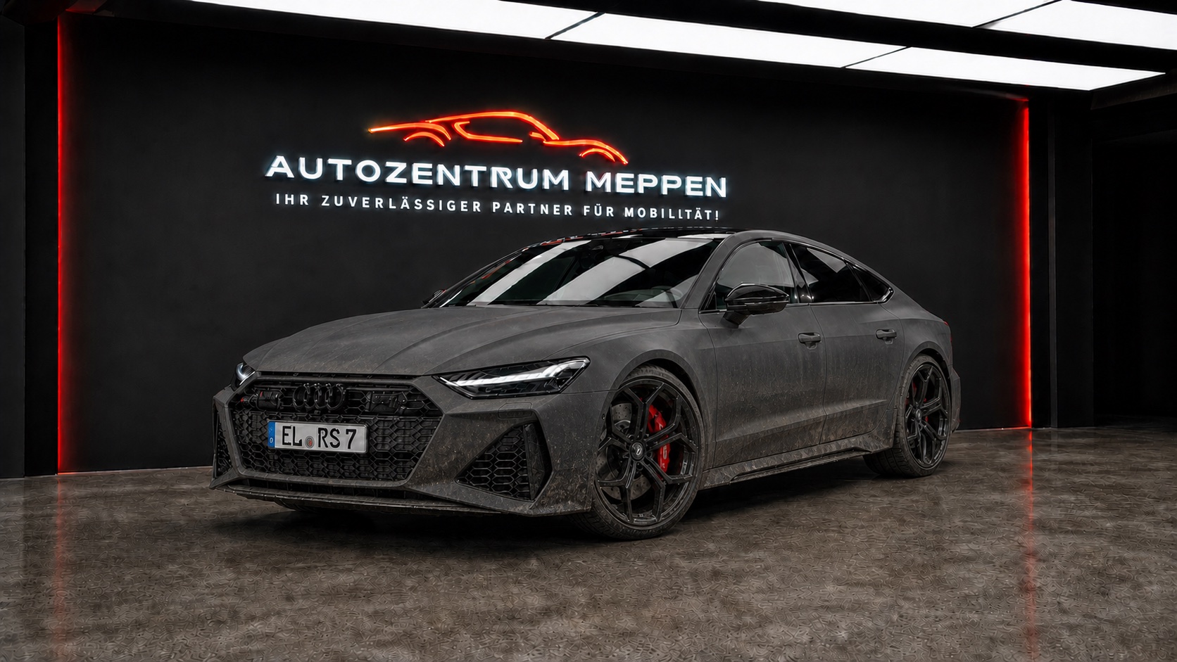 Mattgrauer Audi RS 7 vor der Fahrzeugaufbereitung